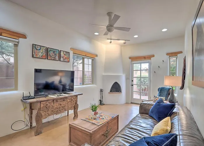 Historic Railyard Bungalow - Walkable Location!