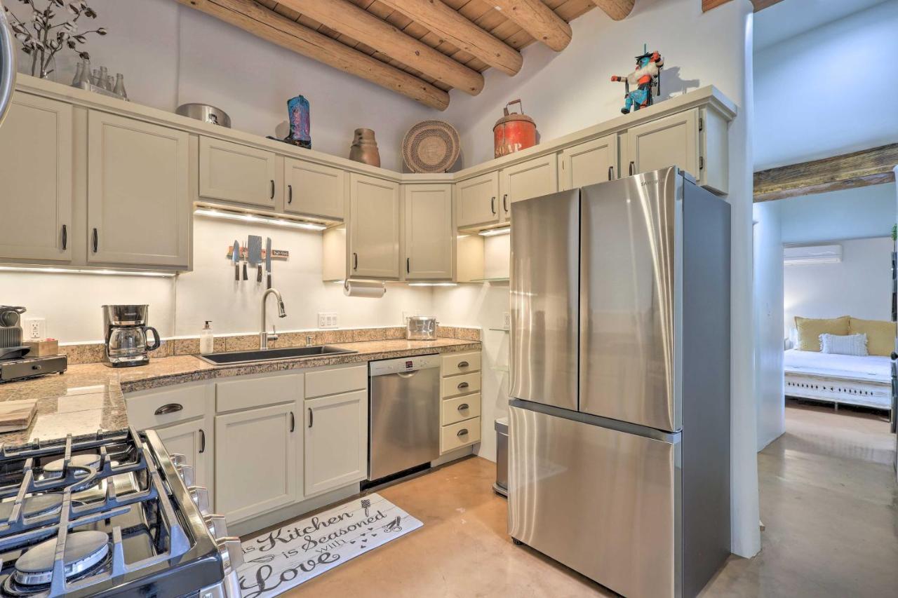 Historic Railyard Bungalow - Walkable Location! Santa Fe